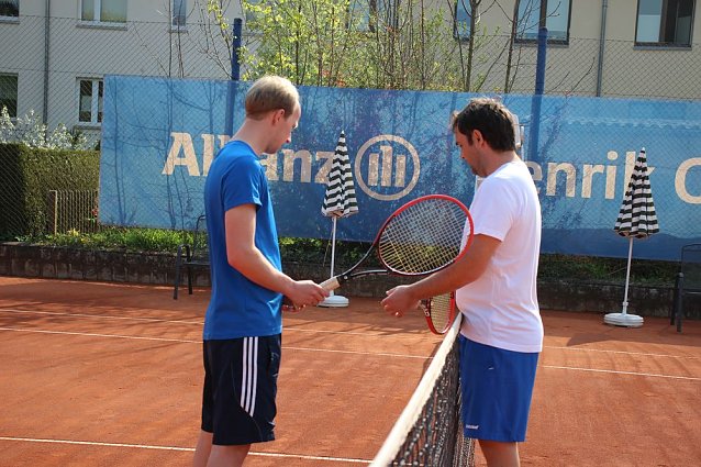Tennisanlage offen