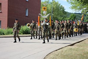 Einheiten der Bundeswehr verabschiedet