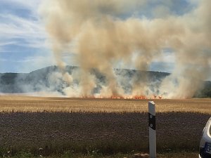 Feldbrand zwischen Gro&szlig;- und Kleinfurra