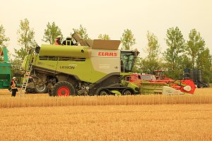Erntefahrzeug berannte