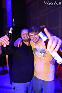 In den Sonntag hinein wurde in Nordhausen nicht nur auf den Plätzen und Straße in der Innenstadt gefeiert, nach dem Ende Altstadtfest-Samstags ging es im Jugendclubhaus weiter...