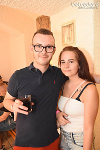 In den Sonntag hinein wurde in Nordhausen nicht nur auf den Plätzen und Straße in der Innenstadt gefeiert, nach dem Ende Altstadtfest-Samstags ging es im Jugendclubhaus weiter...