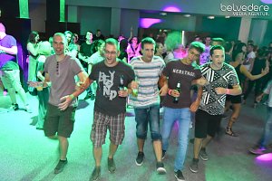 In den Sonntag hinein wurde in Nordhausen nicht nur auf den Plätzen und Straße in der Innenstadt gefeiert, nach dem Ende Altstadtfest-Samstags ging es im Jugendclubhaus weiter...
