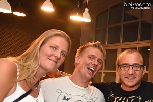 In den Sonntag hinein wurde in Nordhausen nicht nur auf den Plätzen und Straße in der Innenstadt gefeiert, nach dem Ende Altstadtfest-Samstags ging es im Jugendclubhaus weiter...