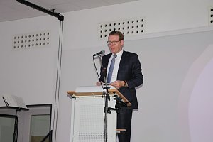 Gemeinschaftsschule in Greu&szlig;en &uuml;bergeben