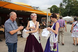 Erste Weltmeister im Brustr&uuml;ckw&auml;rtsschwimmen