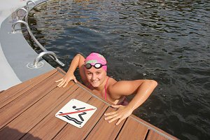 Erste Weltmeister im Brustr&uuml;ckw&auml;rtsschwimmen