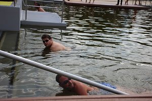Erste Weltmeister im Brustr&uuml;ckw&auml;rtsschwimmen