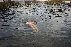 Erste Weltmeister im Brustr&uuml;ckw&auml;rtsschwimmen
