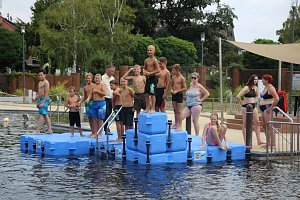 Erste Weltmeister im Brustr&uuml;ckw&auml;rtsschwimmen
