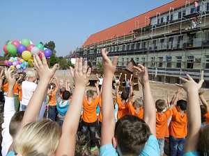 &Uuml;bergabe Au&szlig;enanlage der Grundschule Bottendorf
