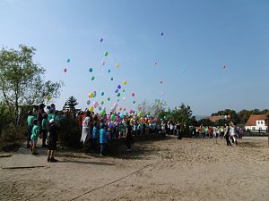 &Uuml;bergabe Au&szlig;enanlage der Grundschule Bottendorf