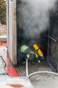 Feuerwehren &uuml;bten in Greu&szlig;en