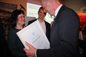 Qualit&auml;tssiegel &uuml;bergeben und mehr