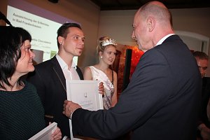 Qualit&auml;tssiegel &uuml;bergeben und mehr