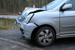 Unfall auf B4 am Bahnübergang Graß