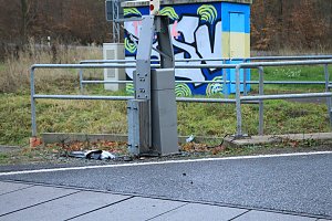 Unfall auf B4 am Bahnübergang Graß