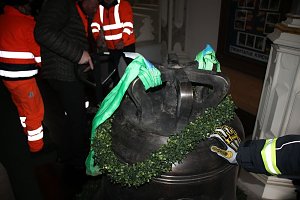 Die erste Glocke f&uuml;r Trinitatiskirche in der Stadt
