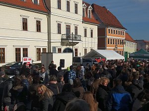 Er gegen Sie!