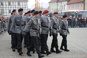 Vereidigung auf dem Markt