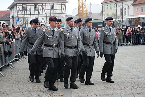 Vereidigung auf dem Markt