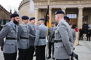 Vereidigung auf dem Markt