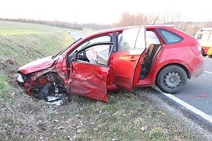 Sechs Menschen bei Unfall verletzt