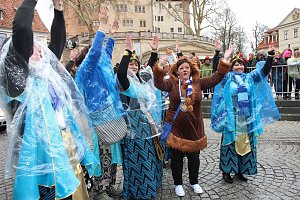 Rosenmontagsumzug nass gemacht