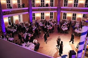 Venezianischer Maskenball