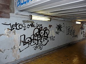 Geschmiere am Hauptbahnhof Sondershausen