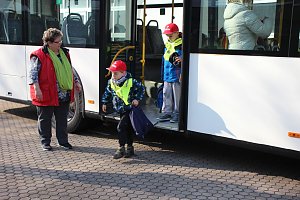 Busschule f&uuml;r Vorschulkinder durchgef&uuml;hrt
