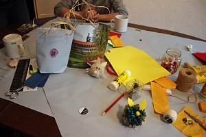 Beim Osterbasteln zugeschaut