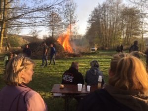 Osterfeuer am Bebraer Teich