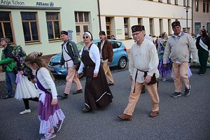 27. Fliederfest er&ouml;ffnet - Verabschiedung Fliederk&ouml;nigin