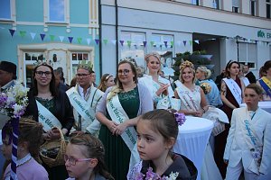27. Fliederfest er&ouml;ffnet - Verabschiedung Fliederk&ouml;nigin