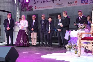 27. Fliederfest er&ouml;ffnet - Verabschiedung Fliederk&ouml;nigin