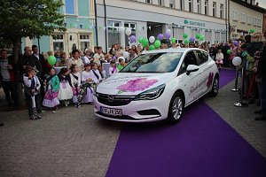 Neue Fliederk&ouml;nigin gekr&ouml;nt