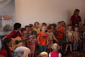 Kinderlachen im Regionalmuseum