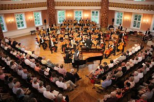 Grandiose Er&ouml;ffnung der Liszt-Biennale