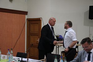 Positionen besetzt - Frauen "Mangelware"