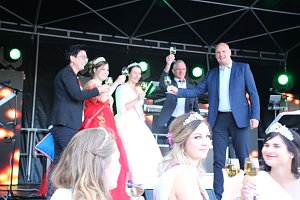 Erfolgreich ins Weinfest gestartet