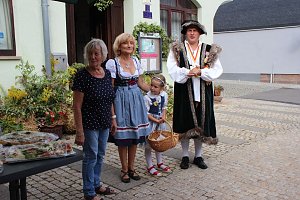 Hausm&auml;nner zogen durch die Kurstadt