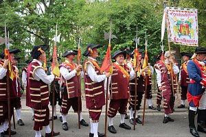 Hausm&auml;nner zogen durch die Kurstadt