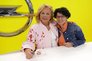 Marijke Amado begeisterte im Autohaus Peter mit lecker Abend