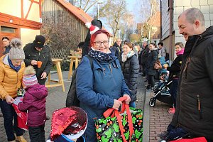 Feiner Weihnachtsmarkt in Jechaburg
