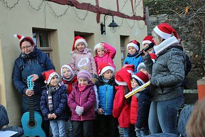 Feiner Weihnachtsmarkt in Jechaburg