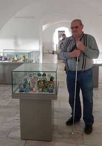 Museumsbesuch mit Sonderausstellung Spieluhren und Schneekugeln