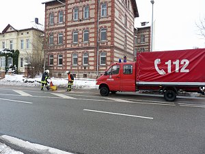 &Ouml;lspur quer durch Sondershausen