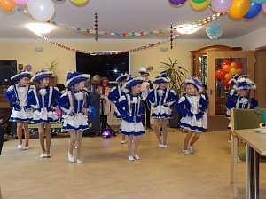 Faschingsfeier in der Tagespflege der VOLKSOLIDARIT&Auml;T