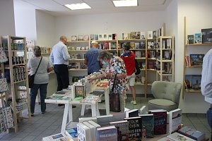 Kreisstadt hat wieder ein Buchhandlung